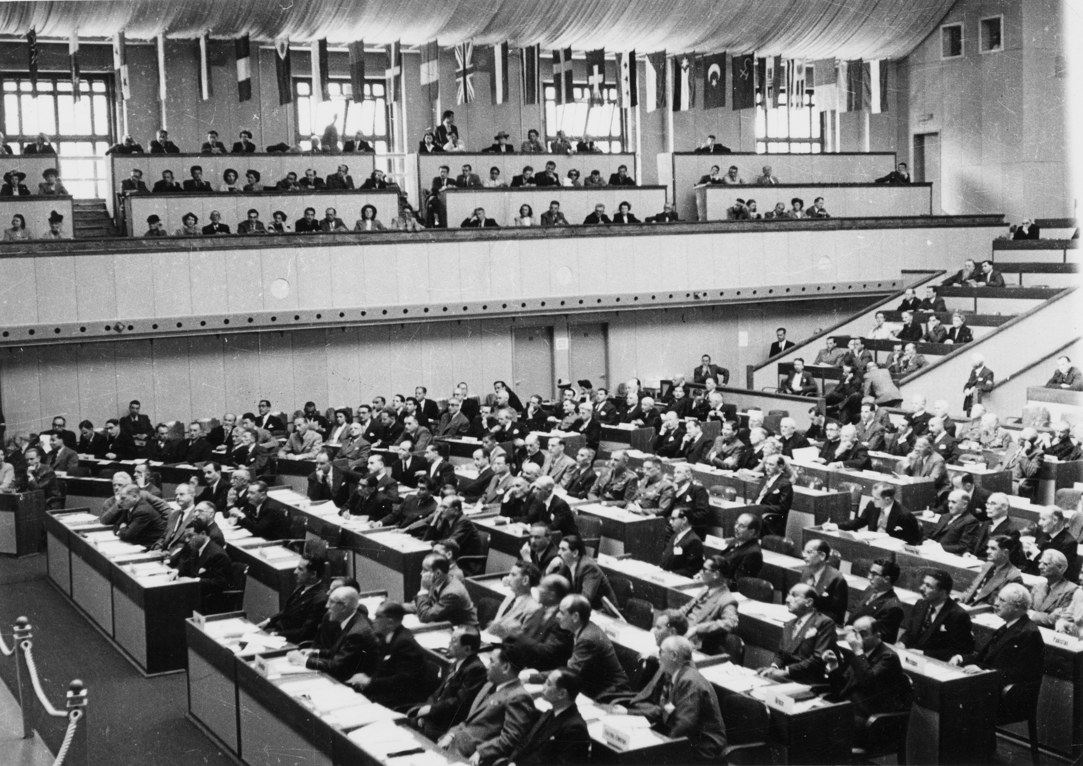 Full house for the signing of the Final Act of the Geneva Conventions on 12 August 1949 © Archives du CICR 