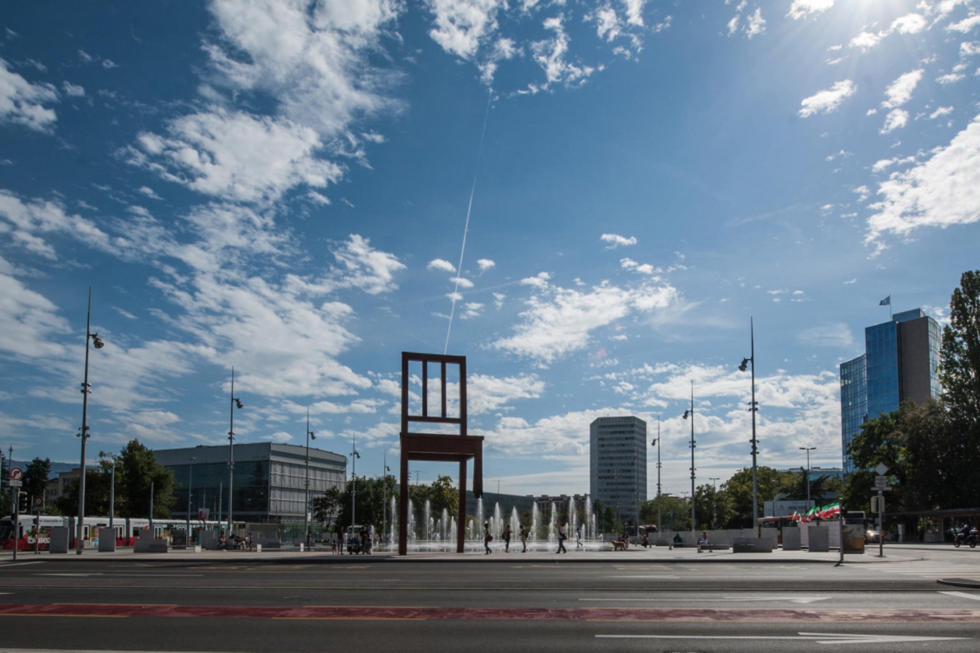 Chapter 6 The Place des Nations A Square in Search of Meaning Genève internationale Chapter 6 The Place des Nations A Square in Search of Meaning Genève internationale